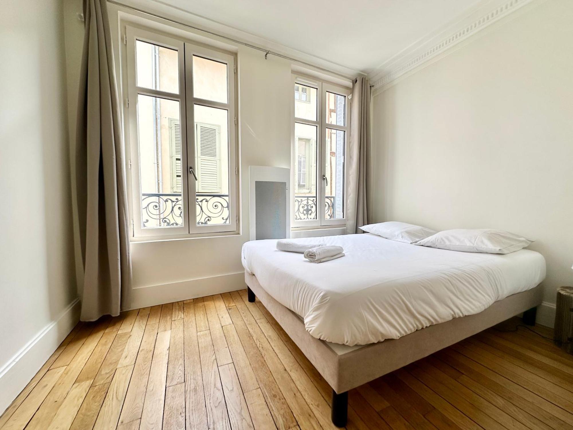 L'Haussmannien, Splendide Et Lumineux Apartman Limoges Kültér fotó