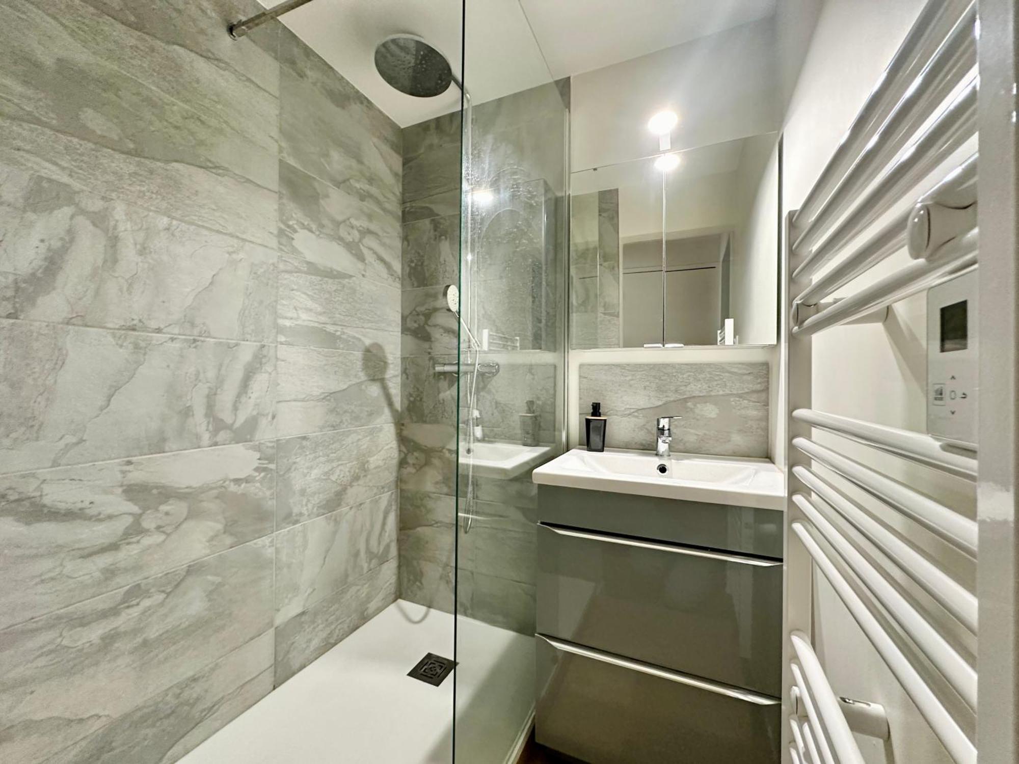 L'Haussmannien, Splendide Et Lumineux Apartman Limoges Kültér fotó
